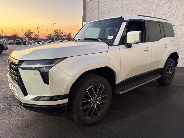 Used 2024 Lexus GX 550 w/ Accessory Package (Z1) AWD/4WD image 3