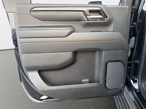 Used 2024 GMC Sierra 2500 AT4 w/ AT4 Premium Plus Package image 12