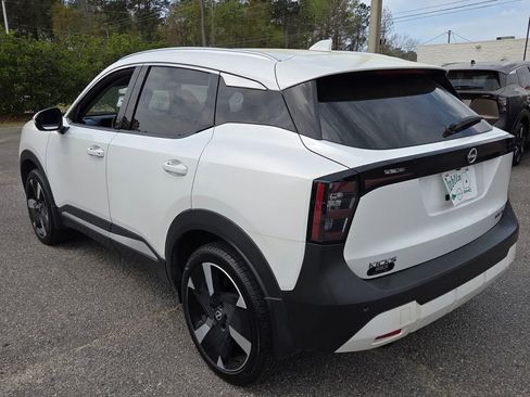 Used 2025 Nissan Kicks SR image 8