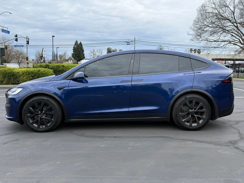 Used 2022 Tesla Model X image 8