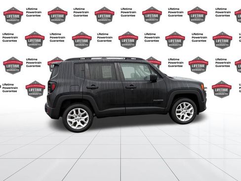Used 2018 Jeep Renegade Latitude w/ Safety & Security Group image 7
