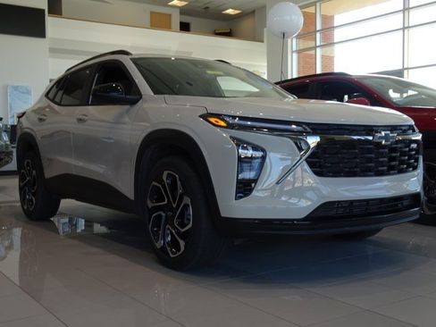 New 2026 Chevrolet Trax RS w/ Sunroof Package image 14