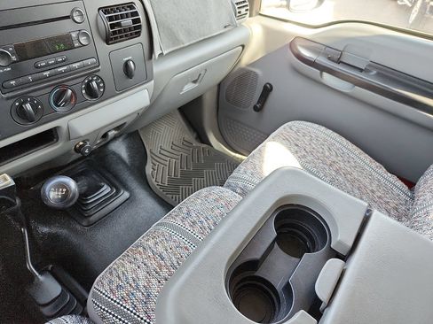 Used 2005 Ford F250 4x4 Crew Cab Super Duty image 18