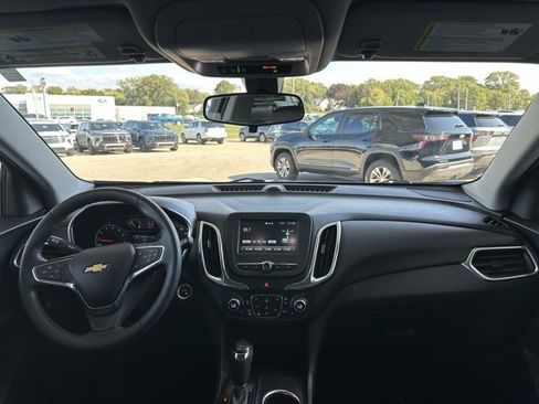 Used 2018 Chevrolet Equinox LT image 17