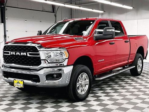 Used 2024 RAM 2500 Big Horn w/ Bed Utility Group image 10