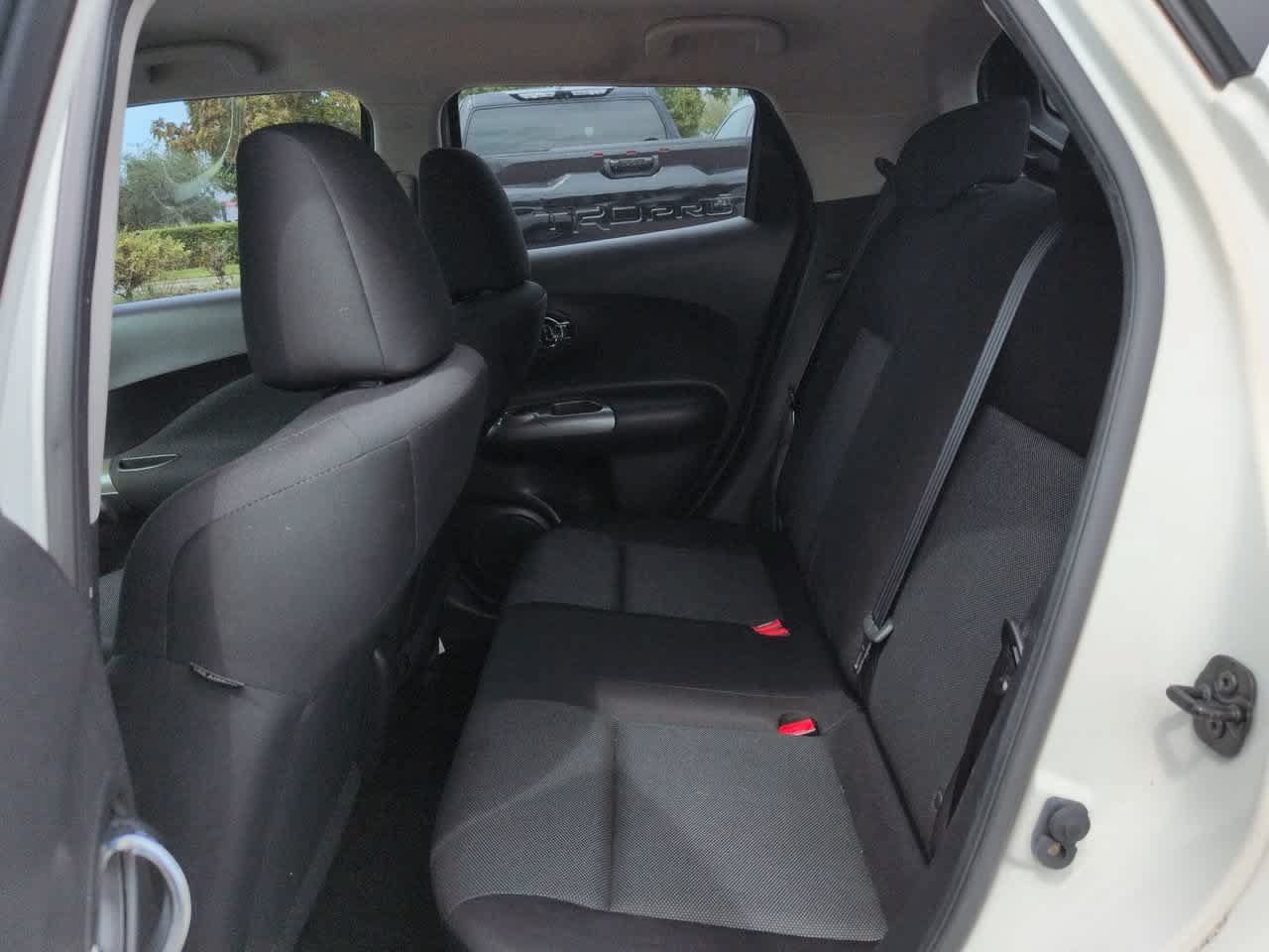 Used 2014 Nissan Juke S FWD image 13