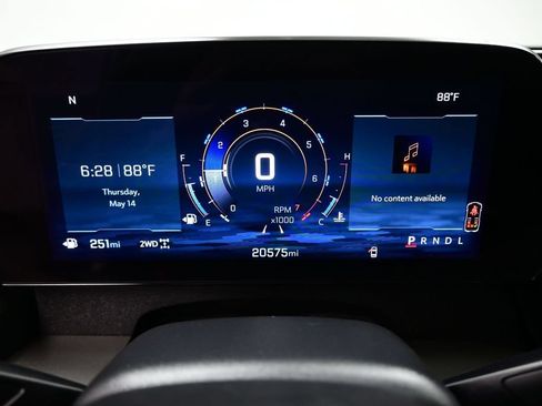 Used 2025 Chevrolet Traverse LT AWD/4WD image 15