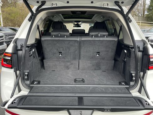 Certified 2025 BMW X7 xDrive40i image 8
