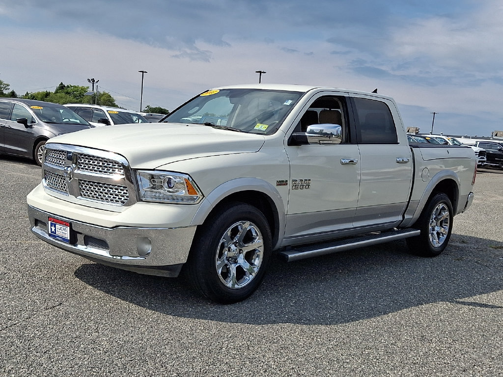 Used 2017 RAM 1500 Laramie AWD/4WD image 6