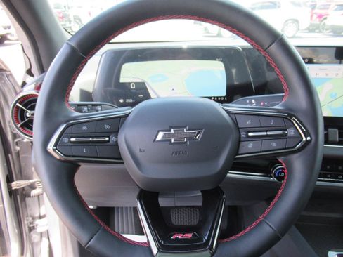 Certified 2025 Chevrolet Equinox RS FWD image 20