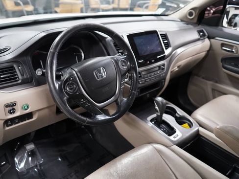 Used 2017 Honda Ridgeline RTL-T image 12