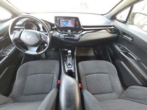 Used 2018 Toyota C-HR XLE image 27