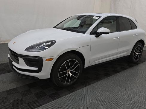 Used 2023 Porsche Macan image 1