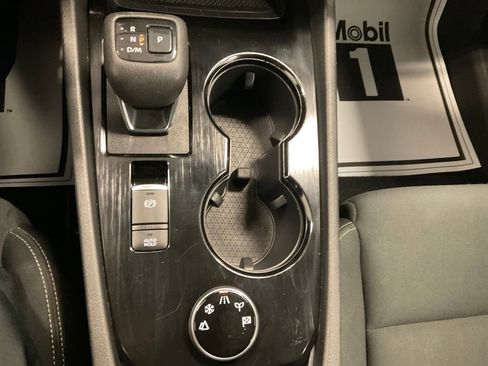 Used 2023 Nissan Rogue S image 23