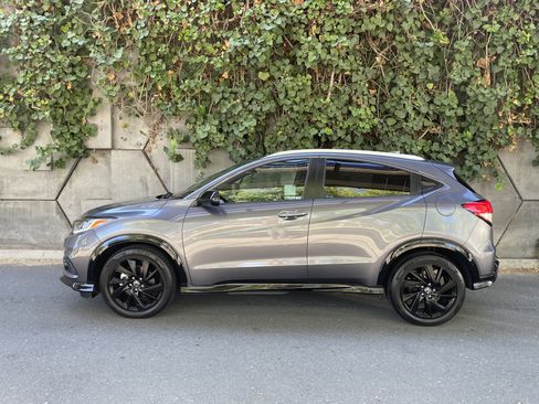 Used 2021 Honda HR-V Sport image 1