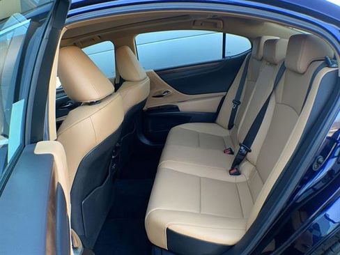 Certified 2025 Lexus ES 350 w/ Premium Package image 23