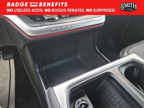 Used 2025 Ford Expedition Platinum w/ Stealth Performance Package AWD/4WD image 37