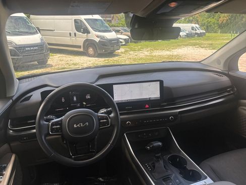 Used 2026 Kia Carnival FWD image 36