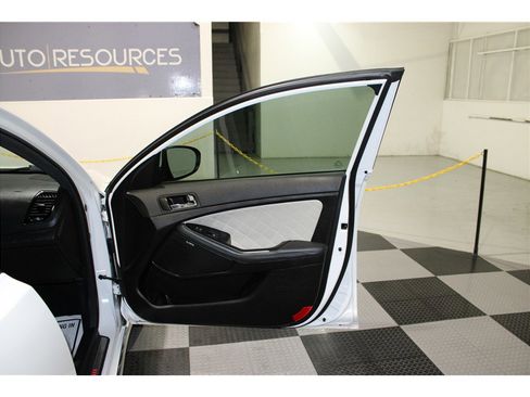 Used 2014 Kia Optima SX image 25
