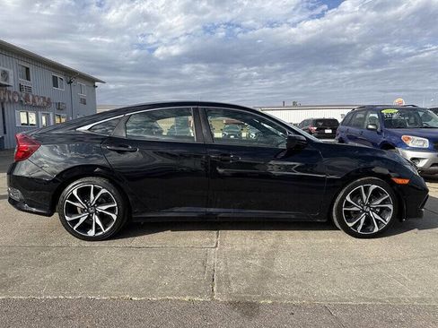 Used 2019 Honda Civic Sport image 9