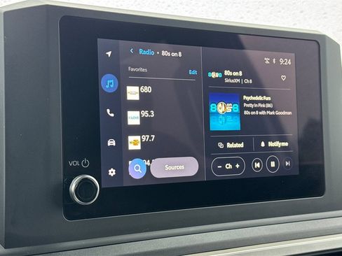 Used 2025 Toyota Tacoma SR image 15