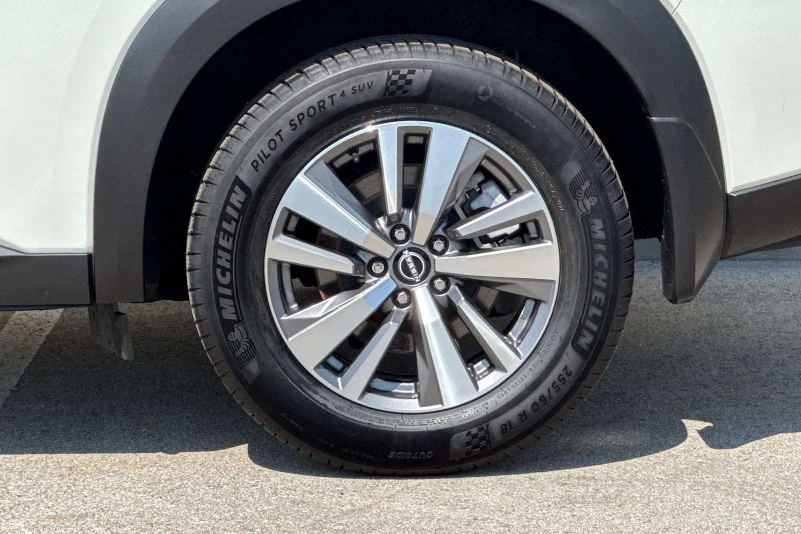 Used 2022 Nissan Pathfinder SL FWD image 37