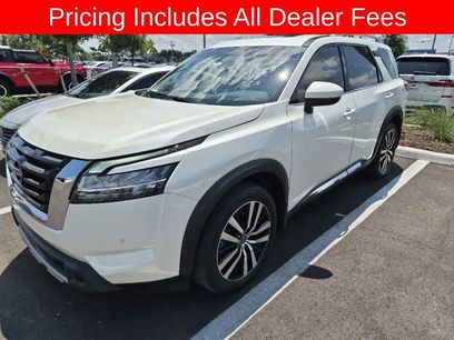Used 2024 Nissan Pathfinder Platinum