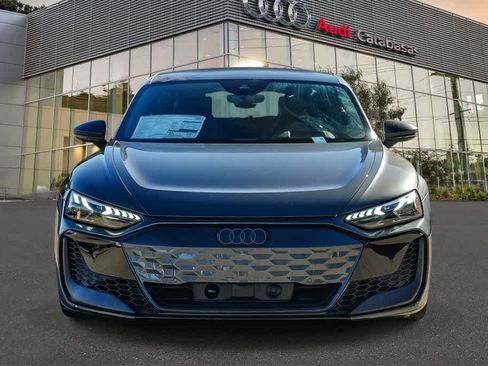 New 2026 Audi RS e-tron GT performance image 2
