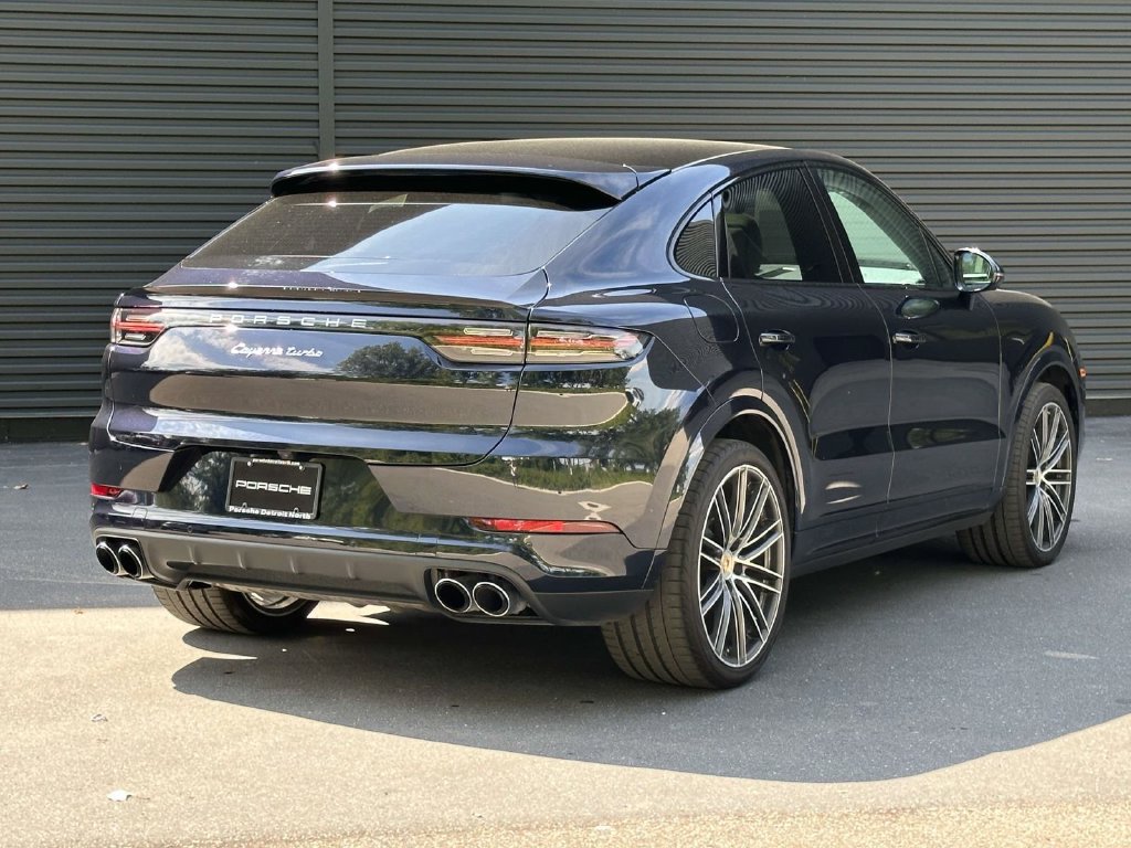 Used 2022 Porsche Cayenne Turbo AWD/4WD image 5