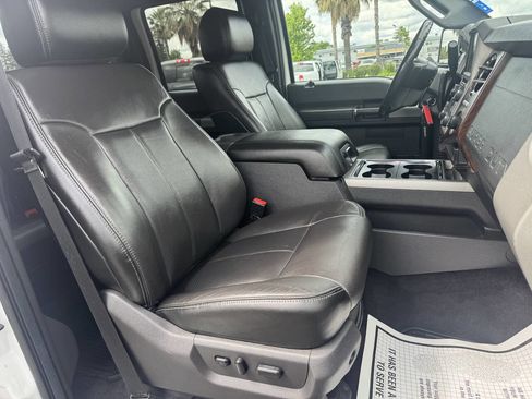 Used 2016 Ford F250 Lariat w/ Lariat Interior Package image 11