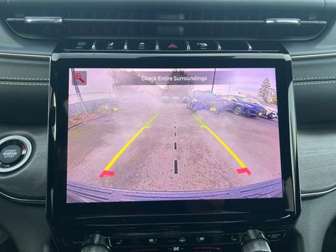 Used 2023 Jeep Grand Cherokee Overland w/ Luxury Tech Group IV image 27