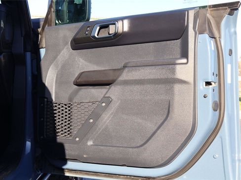 Used 2025 Ford Bronco Badlands image 35