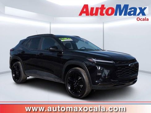 Used 2025 Chevrolet Trax ACTIV w/ Driver Confidence Package FWD image 1