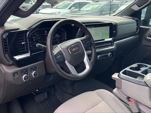 Used 2025 GMC Sierra 2500 SLE AWD/4WD image 13