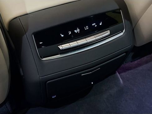 Used 2025 Cadillac Escalade Sport w/ LPO, ONYX Package image 27