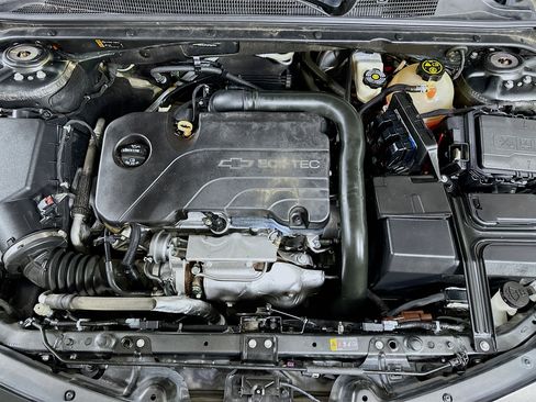 Used 2017 Chevrolet Malibu LT w/ Driver Confidence Package image 31