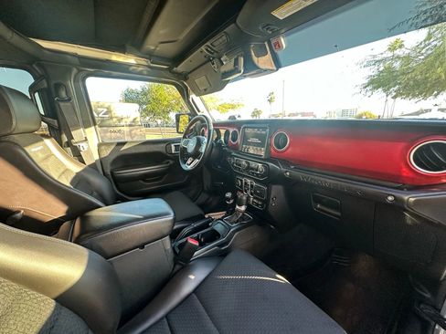 Used 2022 Jeep Wrangler Unlimited Rubicon w/ LED Lighting Group image 17