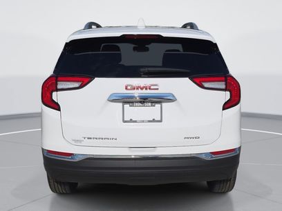 Used 2024 GMC Terrain SLT