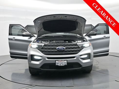 Used 2024 Ford Explorer XLT image 40