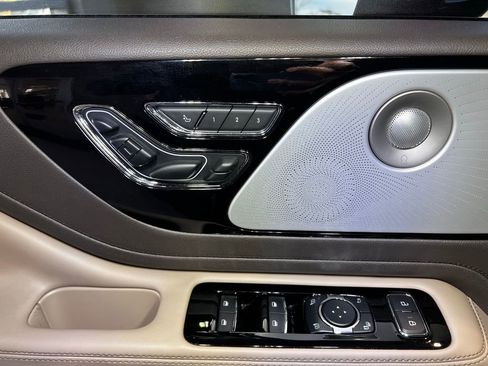 Used 2023 Lincoln Aviator Reserve w/ Equipment Group 201A image 21