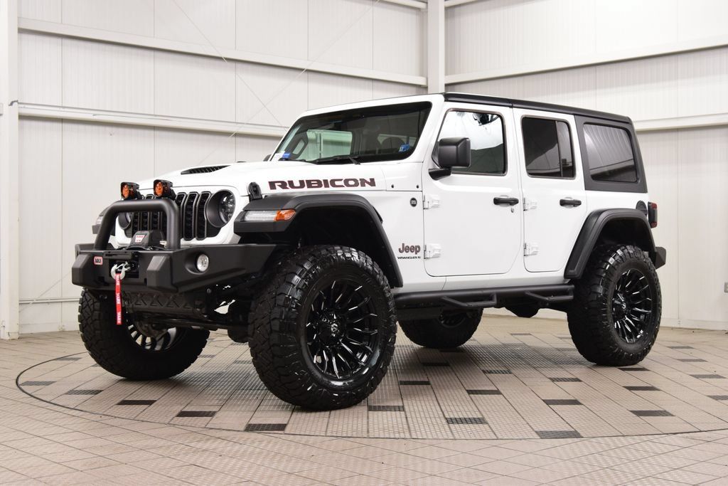 Used 2026 Jeep Wrangler Unlimited Rubicon AWD/4WD image 3