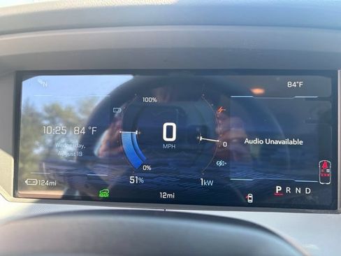 Used 2027 Chevrolet Bolt LT w/ Comfort Package FWD image 18