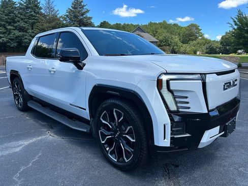 Used 2025 GMC Sierra EV Denali AWD/4WD image 20