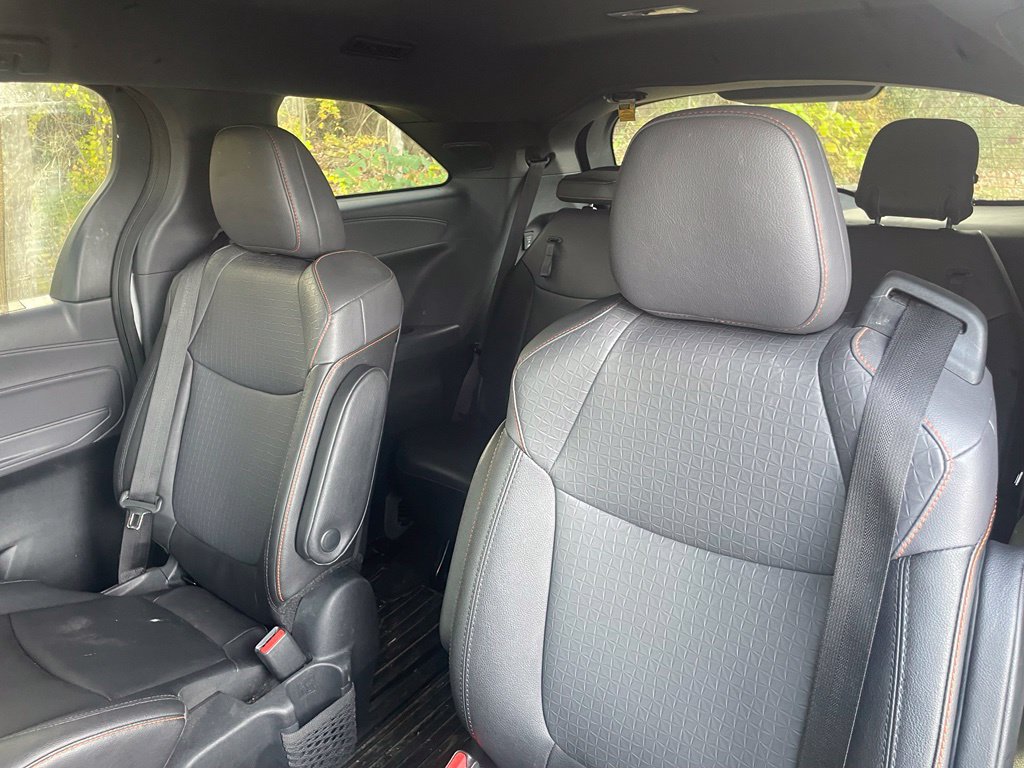 Used 2023 Toyota Sienna XSE w/ XSE Plus Package AWD/4WD image 9