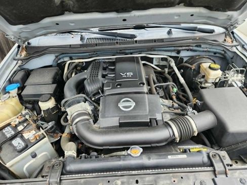 Used 2011 Nissan Frontier S AWD/4WD image 28