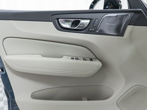 New 2026 Volvo XC60 T8 Ultra w/ Protection Package Premier image 11