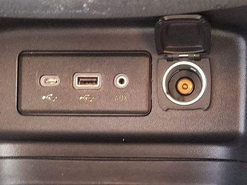 Used 2023 Chevrolet Equinox LT image 26