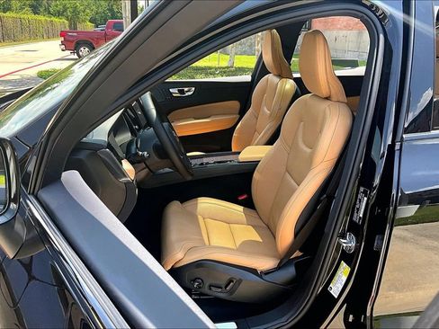 Used 2024 Volvo XC60 T8 Ultimate w/ Protection Package Premier AWD/4WD image 33