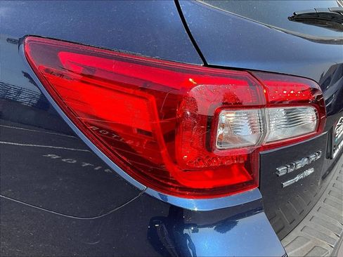 Used 2018 Subaru Outback 2.5i Premium AWD/4WD image 21