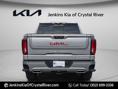 Used 2024 GMC Sierra 1500 Denali AWD/4WD image 8